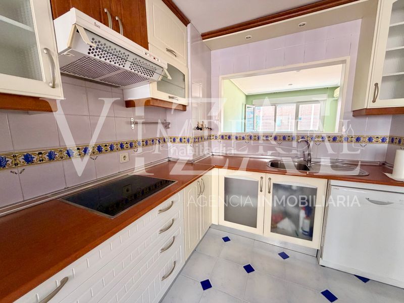 Foto 79ec636d-582b-4c10-a189-00c06ce99185. Casa adossada amb xemeneia aparcament piscina a Buenavista-Valparaíso-La Legua Toledo