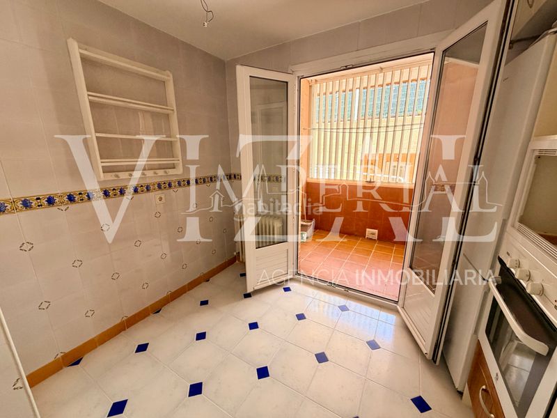 Foto 7b5ec1e1-67d6-4b72-b31f-dc37e4c94b59. Casa adossada amb xemeneia aparcament piscina a Buenavista-Valparaíso-La Legua Toledo