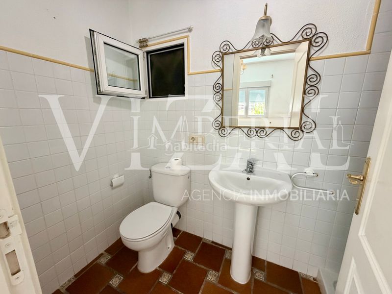 Foto 911f7672-c6de-4758-89e0-9355e748a669. Casa adossada amb xemeneia aparcament piscina a Buenavista-Valparaíso-La Legua Toledo