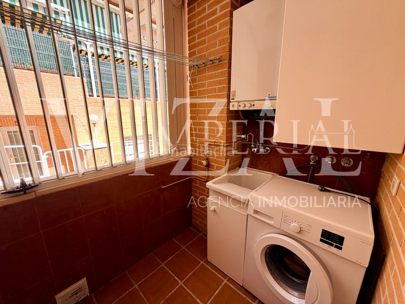 Foto d202af6d-3dd7-4b62-a1a7-90cfa30a777e. Casa adossada amb xemeneia aparcament piscina a Buenavista-Valparaíso-La Legua Toledo