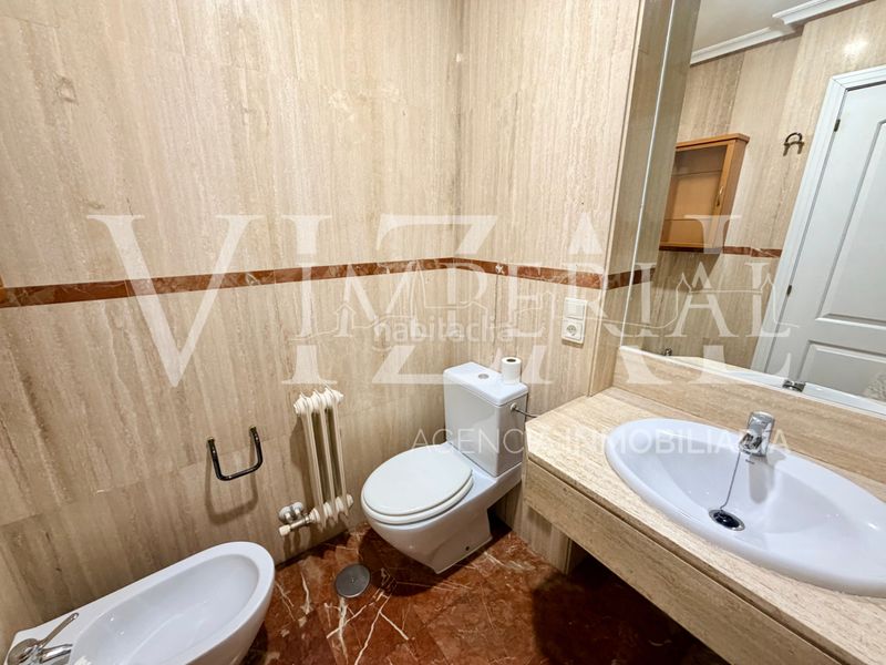 Foto d5b9bb4f-6657-45d4-8918-d16555bb1e2e. Casa adossada amb xemeneia aparcament piscina a Buenavista-Valparaíso-La Legua Toledo