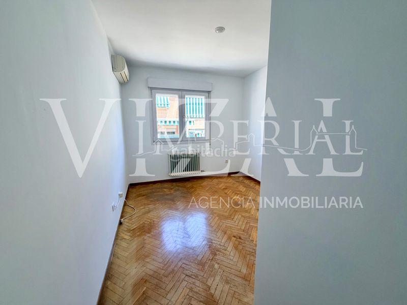 Foto e2fedabb-0f18-41e3-b277-5cfc20859453. Casa adossada amb xemeneia aparcament piscina a Buenavista-Valparaíso-La Legua Toledo
