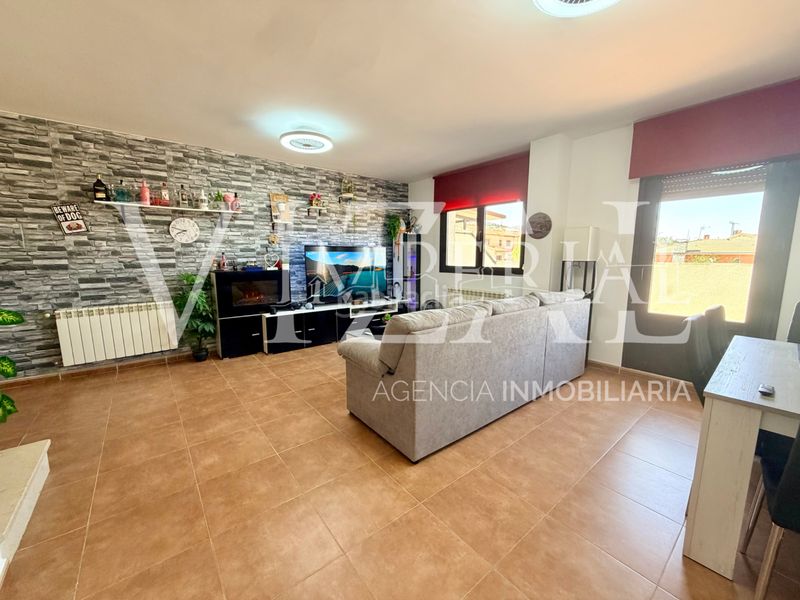 Foto a6abdc7b-a593-4d12-baad-5fd4b1e9ce27. Duplex con riscaldamento parcheggio in Noez