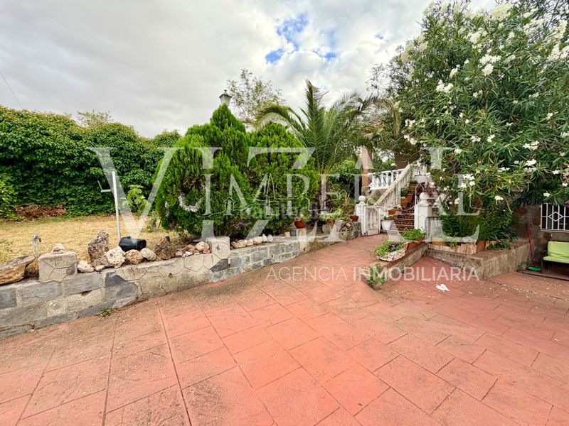 Foto 111afa29-d1f2-4268-8e64-fb0d3e1f705b. Haus mit kamin heizung parking pool in Viso de San Juan (El)