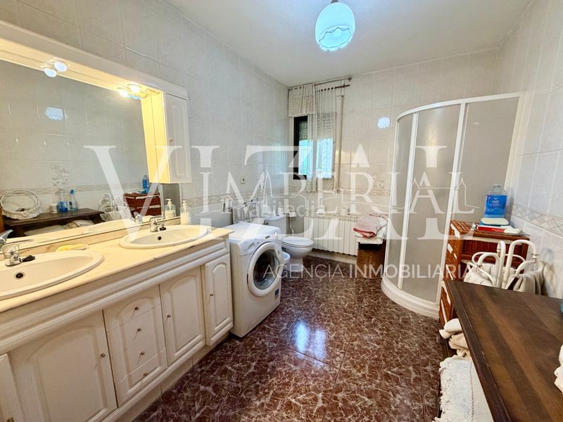 Foto a6eab07a-4419-4dc0-bce1-f68f587d48e1. Haus mit kamin heizung parking pool in Viso de San Juan (El)