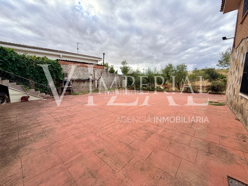 Foto ecdc4e9c-acd9-40c2-8bc8-a0ed2a4a79dc. Haus mit kamin heizung parking pool in Viso de San Juan (El)