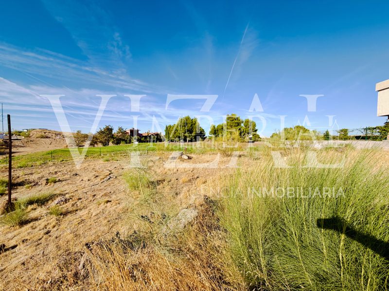 Foto 57c6b586-a32d-4c75-9ff4-fdf1a6f98501. Terreny residencial a Layos