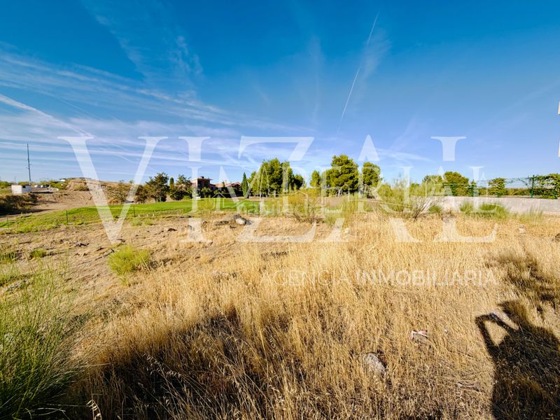 Foto 689af6ff-54a0-40b7-a938-4244ed7ccd38. Terreny residencial a Layos