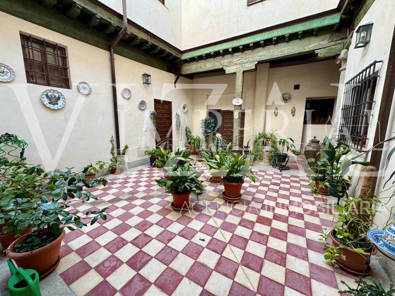 Foto 3c9c5ad1-b01c-4748-b60d-eabc58105345. Appartamento con riscaldamento in Casco Histórico Toledo