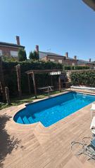 Rent Chalet in Loeches. Alquiler de chalet pareado en loeches