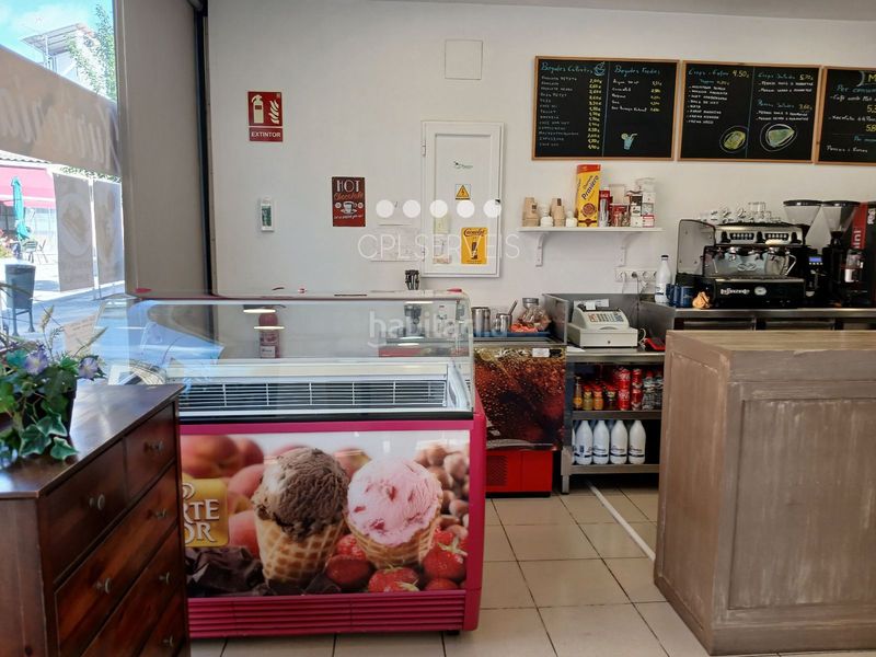 Foto c1e168f8-03ca-4c87-975f-cb0ef3018d81. Alquiler local comercial en verge de l'assumpció churreriaheladeria en traspaso en Barberà del Vallès