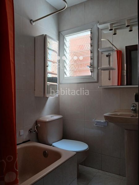 Foto 48b2f96b-bfc9-445f-a56f-18d60e36152e. Pis a Prosperitat Barcelona