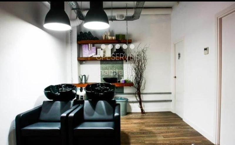 Foto ff0be7e0-939f-4956-9439-9969584f0a6a. Pas-de-porte local commercial dans Centre Badalona