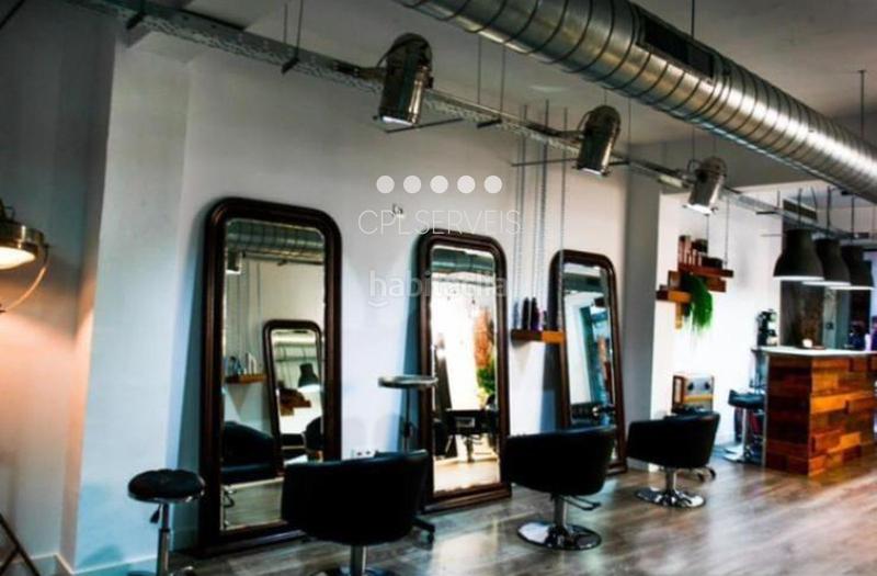 Foto 0fbe11aa-bbb8-4cca-85b7-21b10488d039. Traspaso local comercial traspaso de peluqueria centro de estetica en Badalona