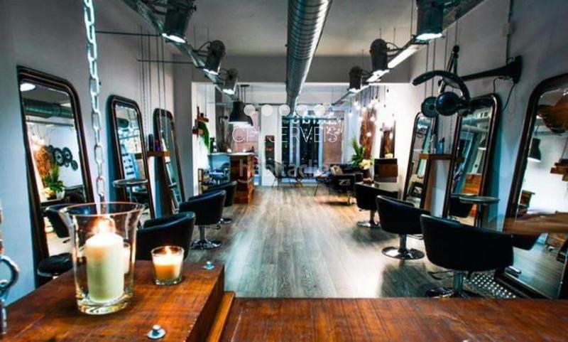 Foto 6ed073d1-6307-4fd5-bf87-49327ceefce4. Traspaso local comercial traspaso de peluqueria centro de estetica en Badalona