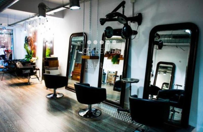 Foto d69e9b4a-92b5-4dc7-840b-4ff73f83d9ab. Traspaso local comercial traspaso de peluqueria centro de estetica en Badalona