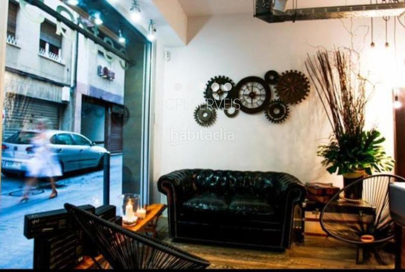 Foto ec6d7c91-d332-49ee-9563-18f606bc6b8b. Traspaso local comercial traspaso de peluqueria centro de estetica en Badalona