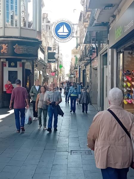 Foto 03494bac-09f3-4111-a855-93a77be5257b. Miete büro in Centre Badalona