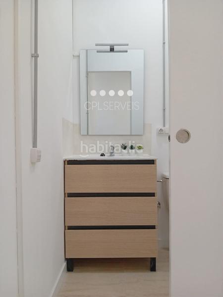 Foto 2a294bf2-b7c2-438a-9e44-807e702c5198. Rent office space in Centre Badalona