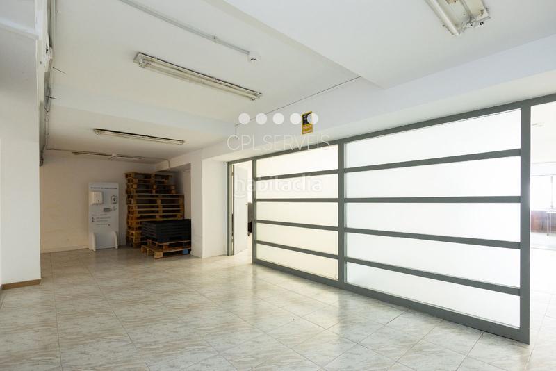 Foto 270054f1-176d-4f0f-a7fa-79eb61406613. Local comercial local oficina con licencia para actividades especiliazadas de oficina en Barcelona