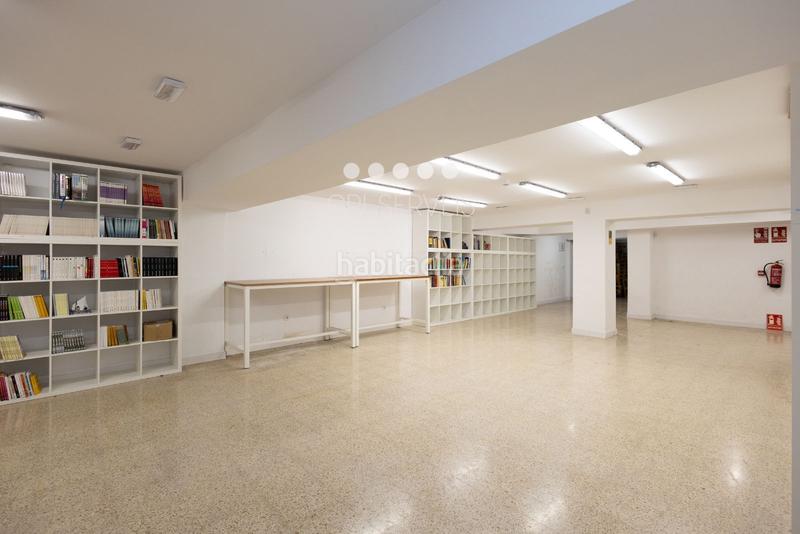 Foto 731d64a5-61fd-4726-ae64-03108ef62e28. Local comercial local oficina con licencia para actividades especiliazadas de oficina en Barcelona