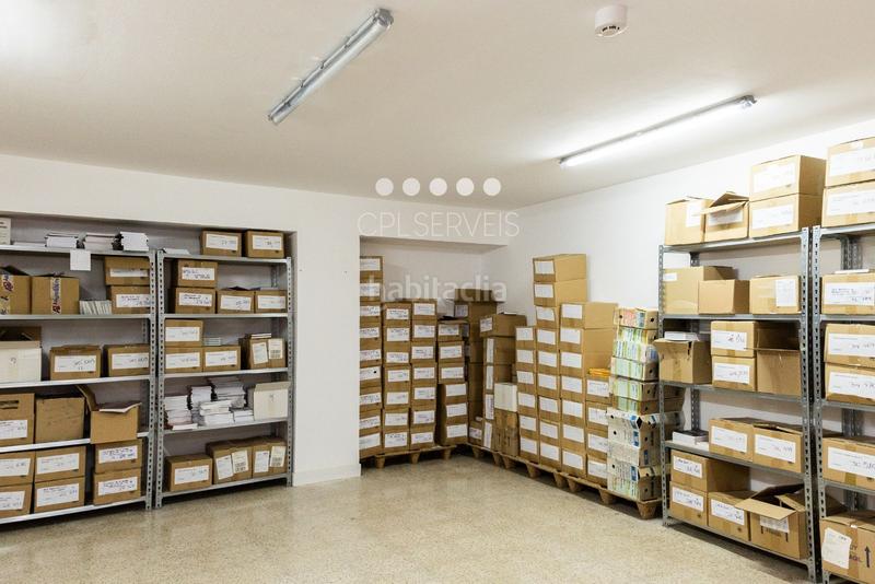 Foto bc87650c-61d2-4158-9327-cff08132d2aa. Local comercial local oficina con licencia para actividades especiliazadas de oficina en Barcelona