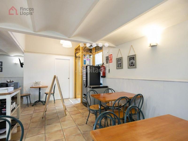 Foto ea90ff24-a202-4fad-9110-ae76c9e23331. Local comercial a La Marina del Prat Vermell Barcelona