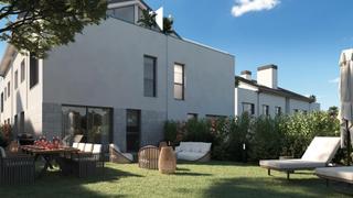 Casa adossada  Ca-302. Obra nova