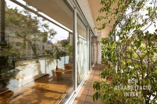 Piso  Carrer del mestre nicolau. **piso en venta en turó park - oportunidad única**