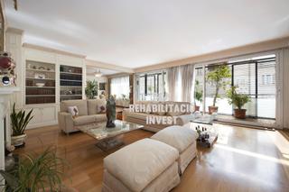 Piso  Carrer del mestre nicolau. **piso en venta en turó park - oportunidad única**