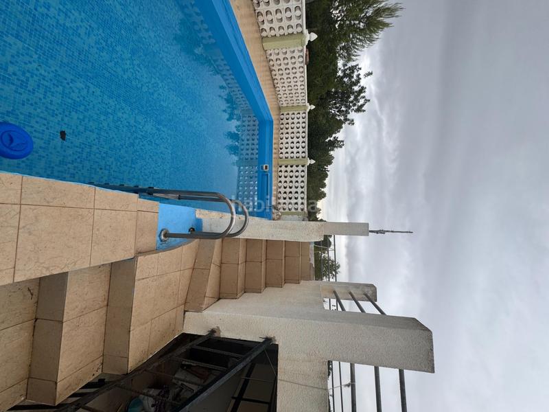 Foto b96062da-37c9-4875-bbf6-689b462589af. Chalet  con terreno y piscina en Alborache