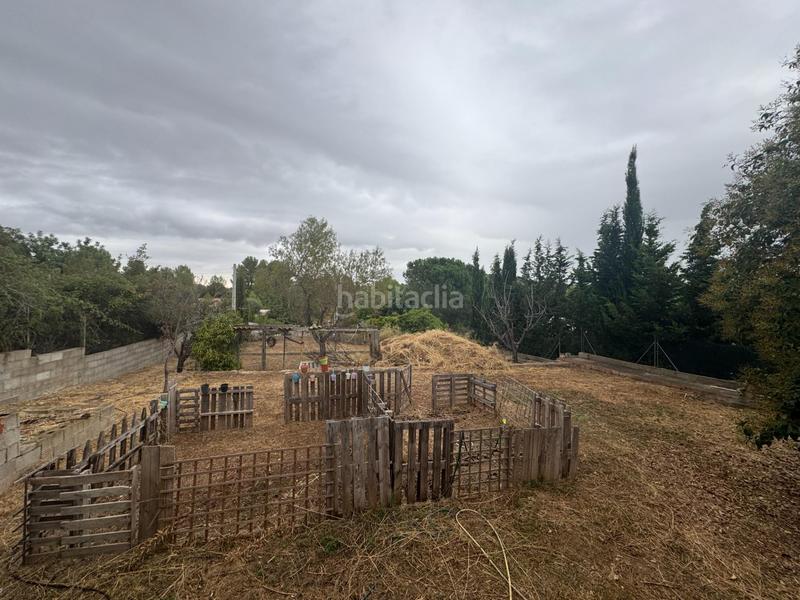 Foto e914bd07-b739-4880-8396-96ac6cd6e730. Chalet  con terreno y piscina en Alborache