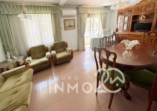 Pis a Alfafar. Se vende piso de 3 habitaciones con balcón y ascensor