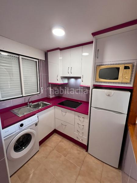 Foto 4bc4c747-3c76-4003-9d55-65a0b446ac99. Alquiler piso  en urbanización con piscina y parking privado en Alcázares (Los)
