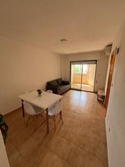 Lloguer Pis  Avenida justo quesada. Piso en urbanización con piscina y parking privado