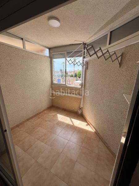 Foto 99fe9294-2bc7-4593-9a13-0a91ff3f1756. Alquiler piso  en urbanización con piscina y parking privado en Alcázares (Los)