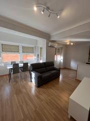 Etagenwohnung in Calle Pascual de la Mata