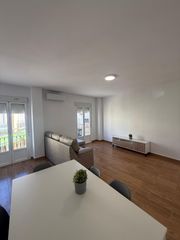 Miete Etagenwohnung  Avenida ricardo fabregas. Se alquila piso en tabernas almeria (avenida ricardo fabregas) –