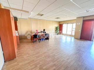 Office space in Alcalá. Despacho en venta en guía de isora