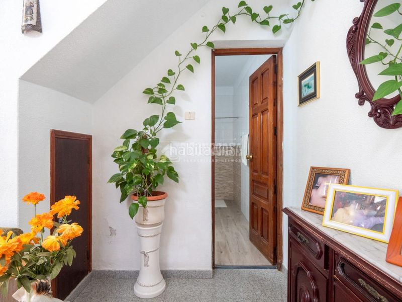 Foto 0a5cd38d-4d0b-4341-82d3-393f6e88fc69. Casa aparellada amb aparcament a Guía de Isora interior Guía de Isora