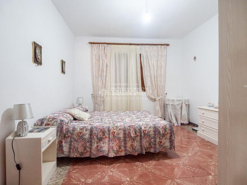 Foto 55392f3f-d636-4723-ab6e-1bd7bed6dd98. Casa aparellada amb aparcament a Guía de Isora interior Guía de Isora