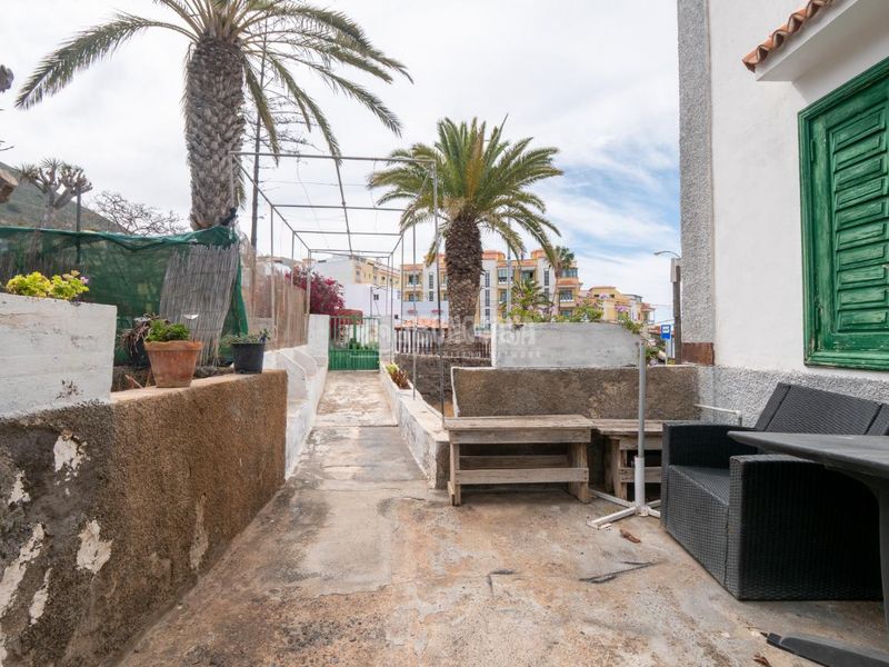 Foto 839db84d-31ad-4b2d-acd5-7df0abb2d126. Casa aparellada amb aparcament a Guía de Isora interior Guía de Isora