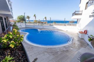 Maison jumelée à Playa de San Juan. Casa en venta en guía de isora