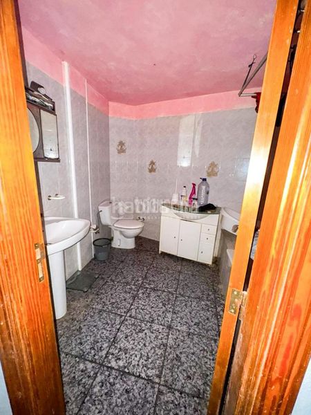 Foto ae7cd892-ca89-4c3c-bf0a-5dc20d188e7d. Casa aparellada a Chío Guía de Isora