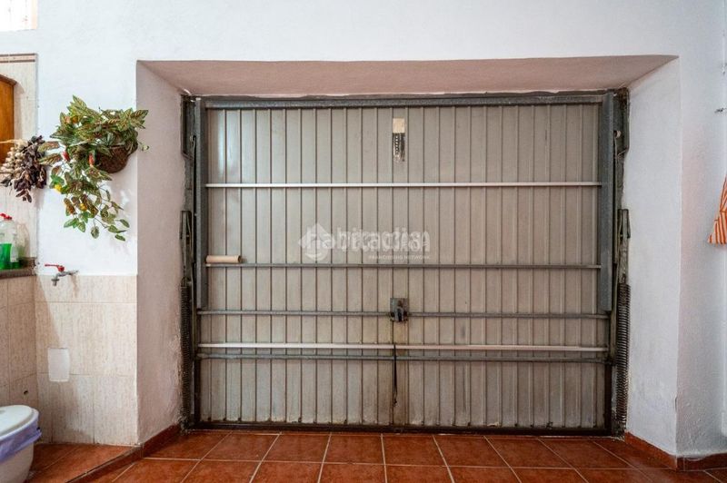 Foto 401ce4fb-4b0f-48dd-87a9-d0255a660944. Casa aparellada amb aparcament a Chío Guía de Isora