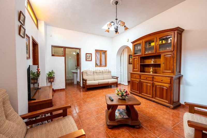 Foto c888ba0b-5fb5-4f1b-96d6-cd38bd922b61. Casa aparellada amb aparcament a Chío Guía de Isora