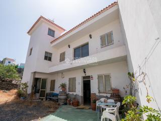 Haus in Chío. Casa en venta en guía de isora