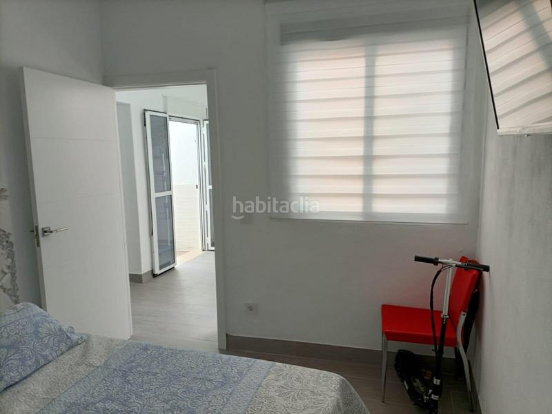 Foto d8b94c3d-ca1d-4278-a9d9-e3750b60e19d. Alquiler casa espectacular casa reformada a pasos de la playa con piscina privada en Chipiona