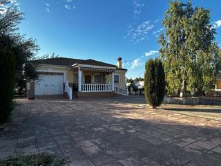 Maison à Alcolea. Encantadora casa de campo en alcolea, córdoba  perfecta para viv