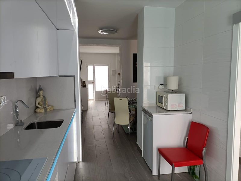 Foto be3bdee4-623a-4cb3-99a5-ff99d2c1bda1. Casa amb piscina a Playa Cruz del Mar Chipiona